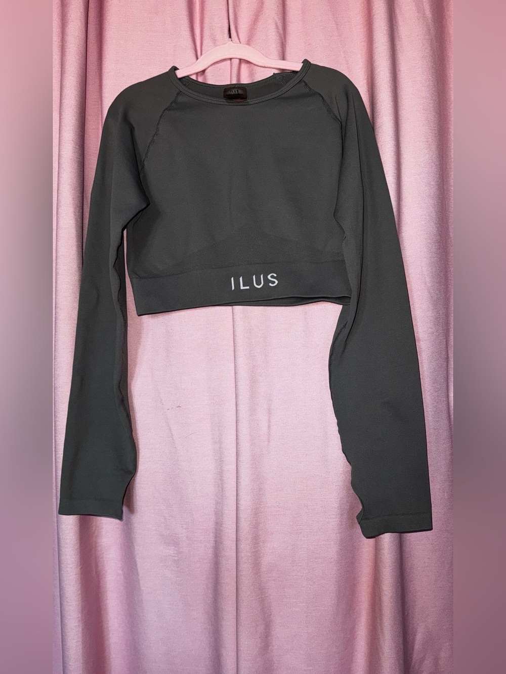 Charcoal Gray Long-Sleeve Cropped Top